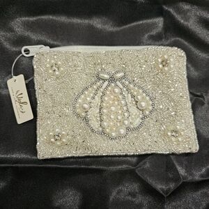 NWT Voila Beaded Scallop Shell Coin Card Pouch